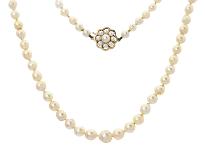 Jewellery, PEARL NECKLACE, cultured pearls