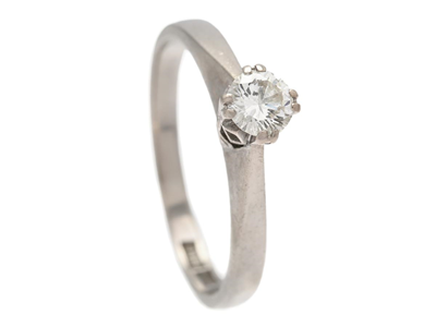 Jewellery, SOLITAIRE RING, 18K white gold