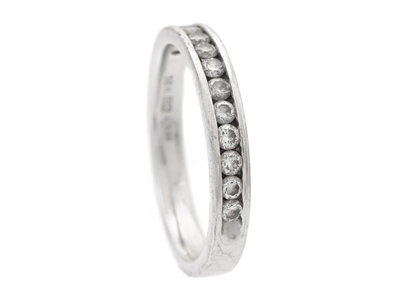 Jewellery, ETERNITY RING, 18K white gold with 13 brilliant cut diamonds according to engraving 0,38 ctw approx. TW(G)/VS