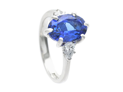 Jewellery, THREE STONE RING, 18K white gold