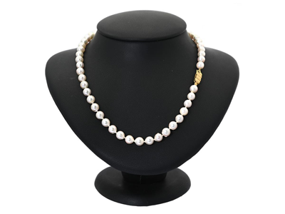 Jewellery, PEARL NECKLACE, clasp in 18K gold