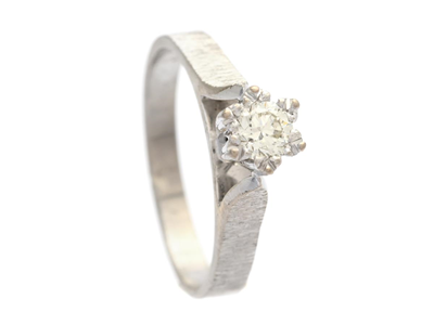 Jewellery, SOLITAIRE RING, 18K white gold