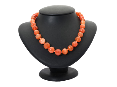 Jewellery, NECKLACE, beads in agate approx. 7,7-13,0 mm