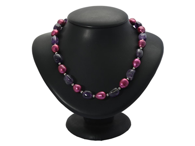 Jewellery, NECKLACE, cultured dyed freshwater pearls