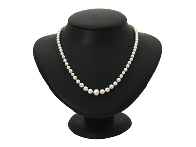 Jewellery, PEARL NECKLACE, cultured pearls