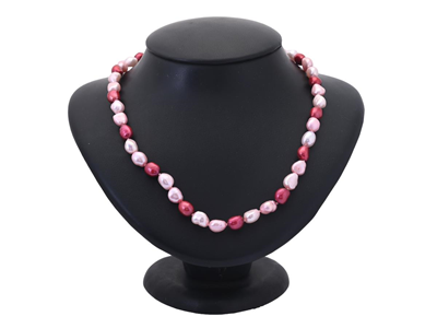 Jewellery, PEARL NECKLACE, cultured dyed freshwater pearls