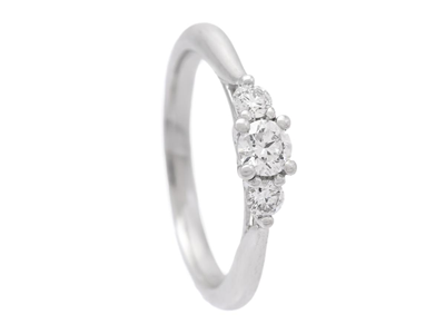 Jewellery, THREE STONE RING, platinum