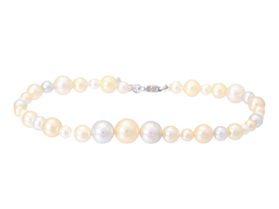 Jewellery, PEARL BRACELET, cultured pearls i several white nuance approx. 3,0-8,0 mm
