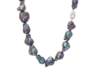 Jewellery, PEARL NECKLACE, dyed cultured freshwater pearls