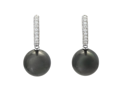 Jewellery, PEARL EARRINGS, 18K white gold