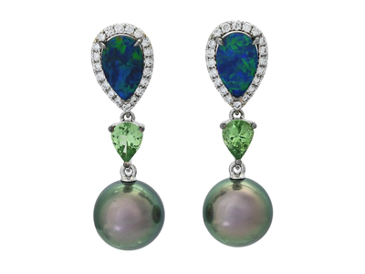 Jewellery, PEARL EARRINGS, 18K white gold