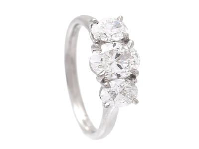 Jewellery, THREE STONE RING, platinum