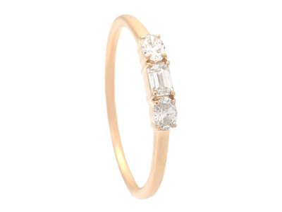 Jewellery, THREE STONE RING, 18K gold