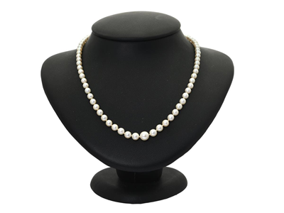 Jewellery, PEARL NECKLACE, clasp in 18K white gold