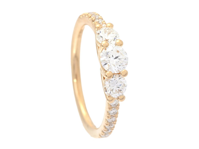 Jewellery, RING, 18K gold with 15 brilliant cut diamonds 0,90 ctw