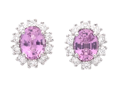 Jewellery, EARRINGS, 18K white gold with 2 pink sapphires 0,48 ctw 20 brilliant cut diamonds 0,09 ctw approx. TW-W/VS-SI