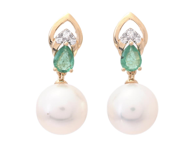Jewellery, PEARL EARRINGS, 18K gold with 2 cultured freshwater pearls 7,6 mm