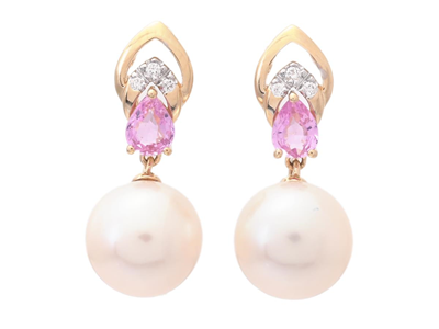 Jewellery, PEARL EARRINGS, 18K gold with 2 cultured freshwater pearls 7,6 mm