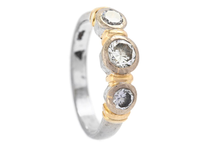 Jewellery, THREE STONE RING, 18K white gold/gold
