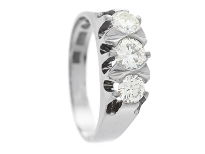 Jewellery, THREE STONE RING, 18K white gold