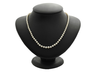 Jewellery, PEARL NECKLACE, cultured salt-water pearls approx. 5,2-2,9 mm