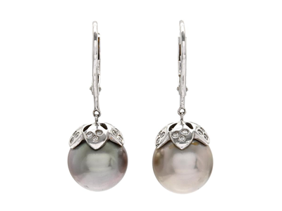 Jewellery, PEARL EARRINGS, 18K white gold