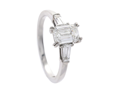 Jewellery, EMMA ENGELBERT, three stone ring