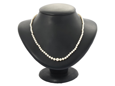 Jewellery, PEARL NECKLACE, cultured pearls