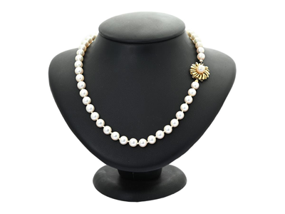 Jewellery, PEARL NECKLACE, cultured freshwater pearls