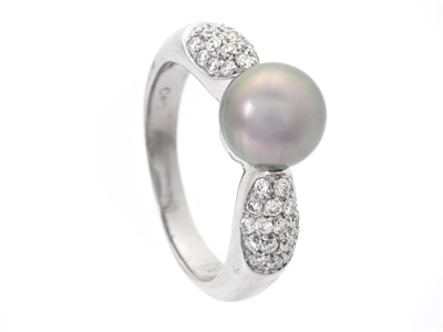 Jewellery, PEARL RING, 18K white gold