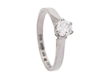 Jewellery, SOLITAIRE RING, 18K white gold