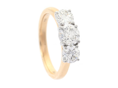 Jewellery, THREE STONE RING, 18K gold/platinum