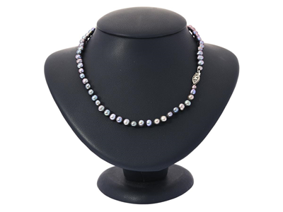 Jewellery, PEARL NECKLACE, clasp in sterling silver