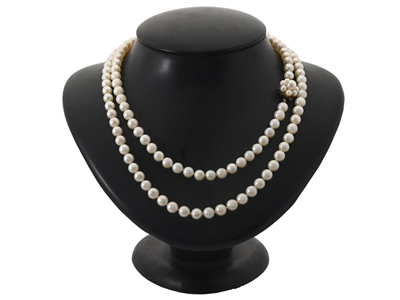 Jewellery, PEARL NECKLACE, cultured pearls