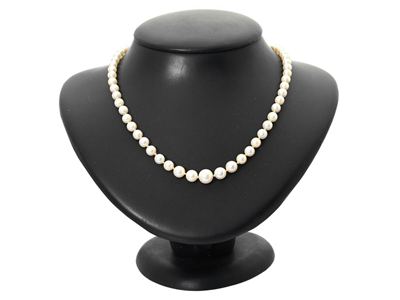 Jewellery, PEARL NECKLACE, cultured pearls