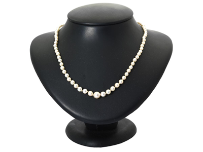 Jewellery, PEARL NECKLACE, cultured pearls