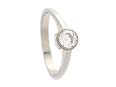 Jewellery, SOLITAIRE RING, 18K white gold