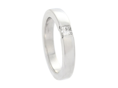 Jewellery, SOLITAIRE RING, 18K white gold
