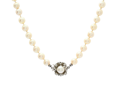 Jewellery, PEARL NECKLACE, cultured pearls
