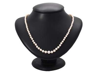 Jewellery, PEARL NECKLACE, cultured salt water pearls