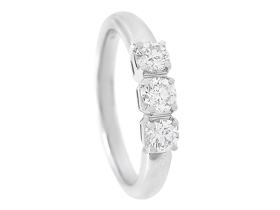 Jewellery, THREE STONE RING, 18K white gold