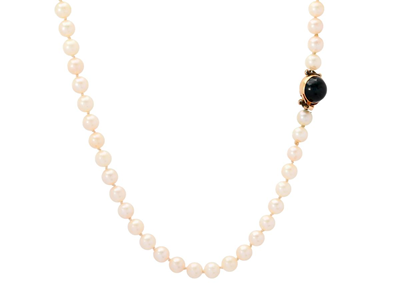 Jewellery, PEARL NECKLACE, cultured salt-water pearls approx. 6-6,5 mm