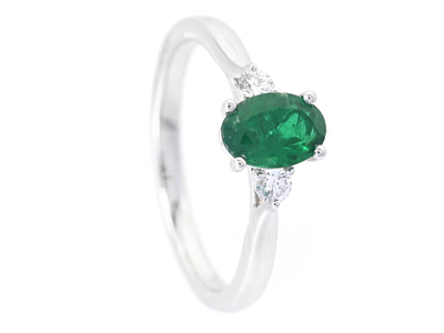 Jewellery, THREE STONE RING, 18K white gold