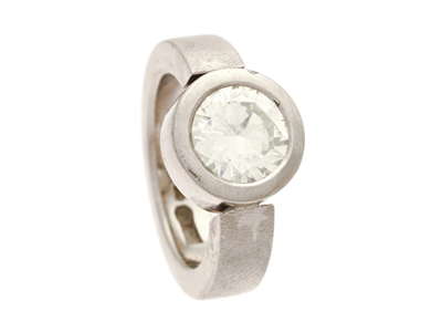 Jewellery, SOLITAIRE RING, 18K white gold