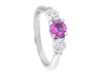 Jewellery, THREE STONE RING, 18K white gold