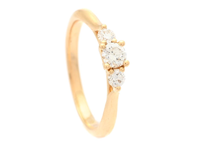 Jewellery, THREE STONE RING, 18K gold