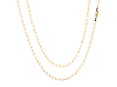 Jewellery, PEARL NECKLACE, cultured pearls