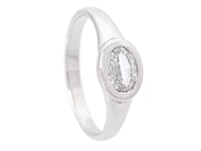 Jewellery, SOLITAIRE RING, 18K white gold