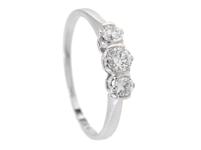 Jewellery, THREE STONE RING, 18K white gold
