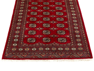 Carpets - PAKISTAN, 139x197 cm. Handmade Pakistani carpet in wool. The pattern is typical for this kind of carpet and reminds of the one of Bokhara-carpets. Mail only. - View 4